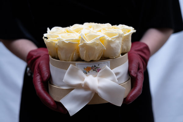 Bouquet de rosas preservadas blancas